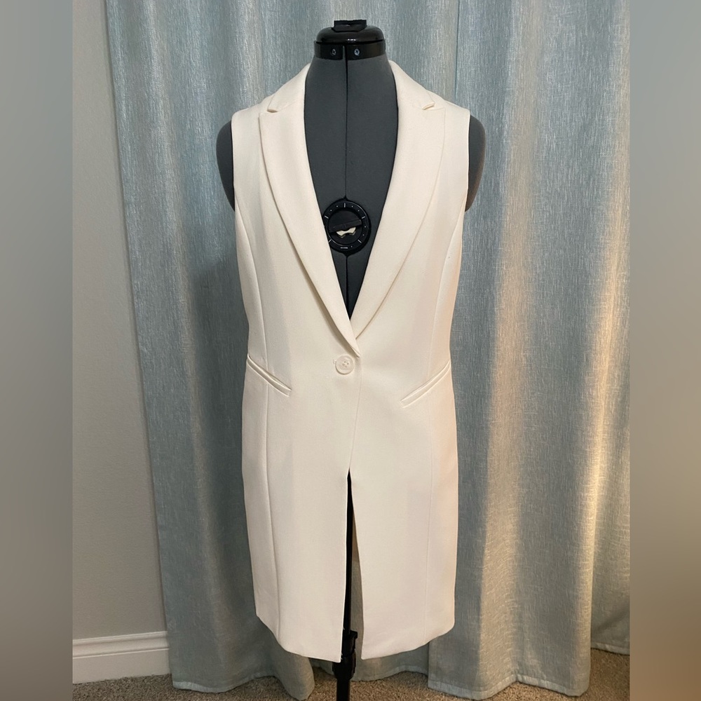 White House Black Market Long one button vest/blazer.  Winter white. Size 0